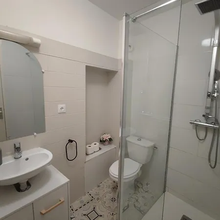 ô Petit Cocon Apartamento *